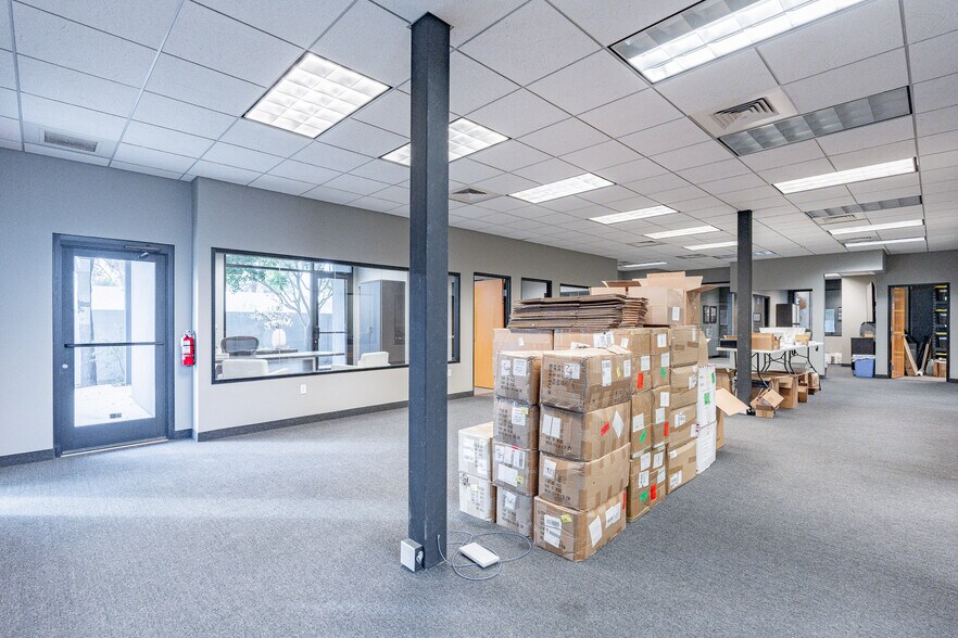 More Photos Of 1702 E McNair Dr, Tempe Office Residential For Lease