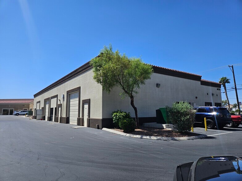 More Photos Of 3672-3674 N Rancho Dr, Las Vegas Medical For Sale