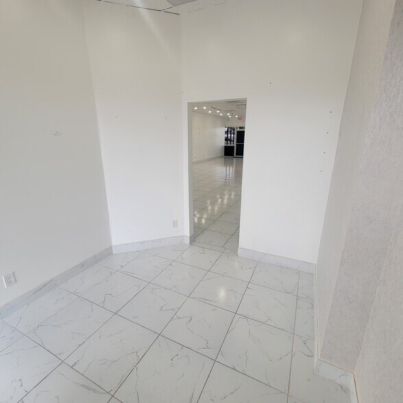 More Photos Of 1495 N Hayden Rd, Scottsdale Unknown For Sale