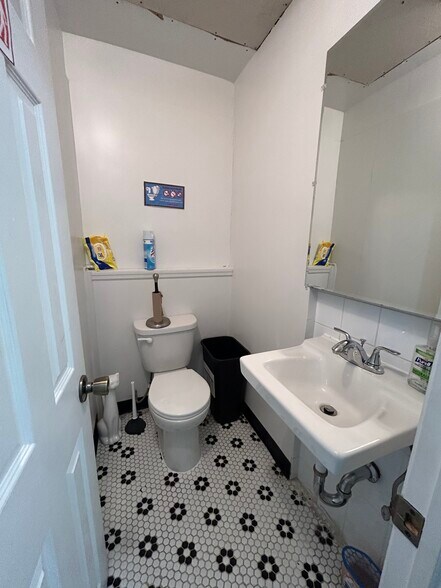 More Photos Of 122 18th St, Brooklyn Land For Lease