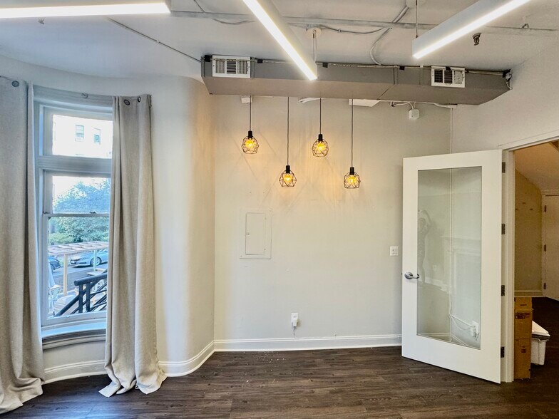 More Photos Of 1726 20th St NW, Washington Office For Lease