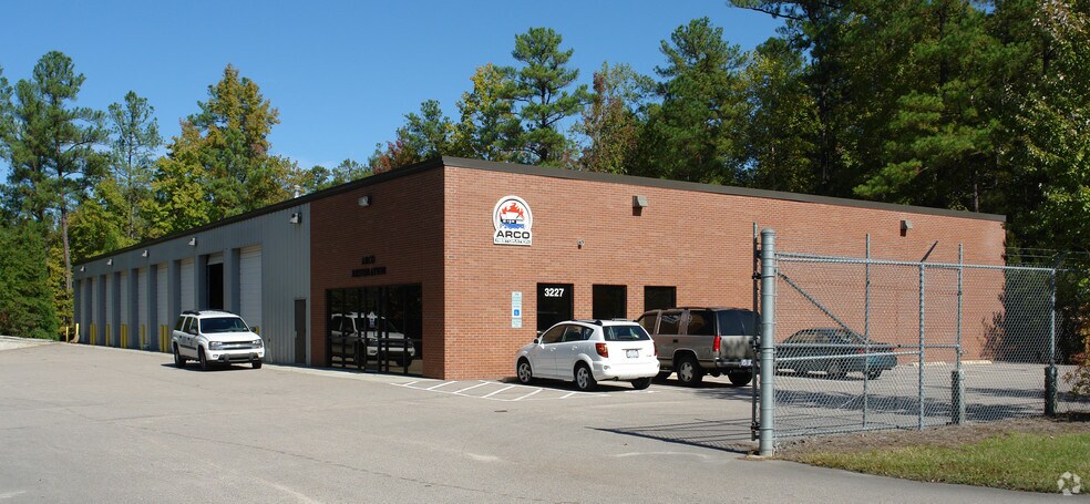 Primary Photo Of 3227 Spottswood St, Raleigh Light Manufacturing For Lease