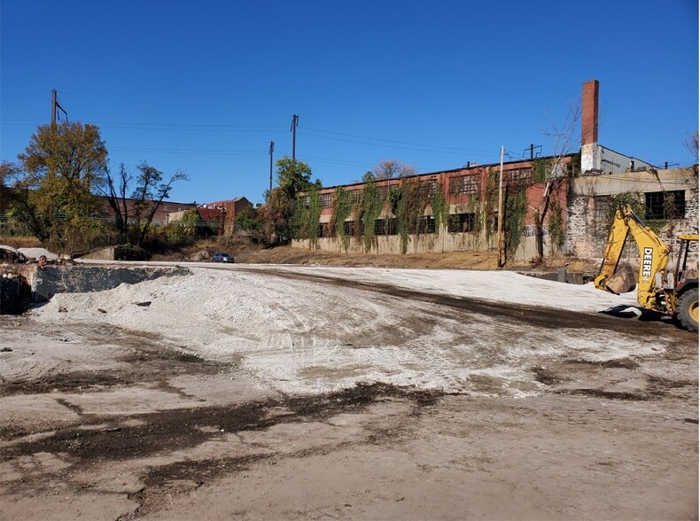 More Photos Of 2100 W Franklin St, Baltimore Land For Lease