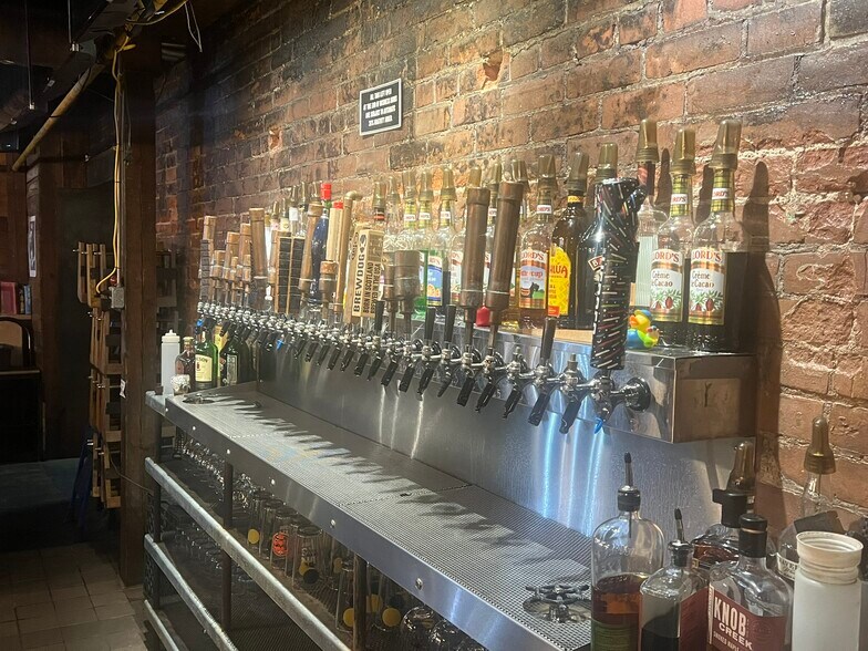 More Photos Of 519 N Elm St, Muncie Restaurant For Sale