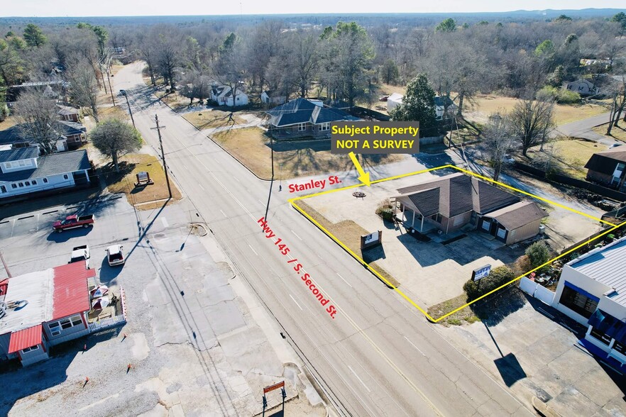 More Photos Of 303 S Second St, Booneville Medical For Sale