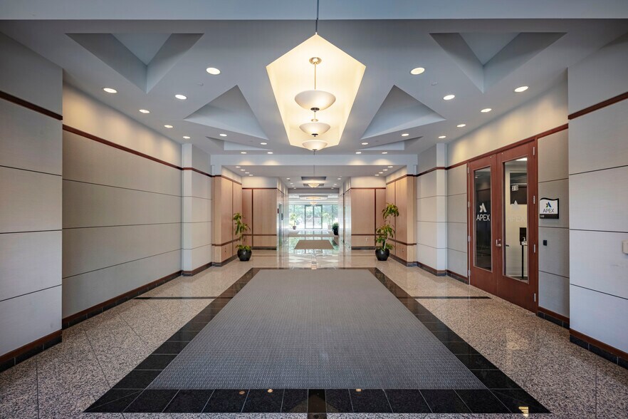 More Photos Of 1990 Vaughn Rd, Kennesaw Office For Sale