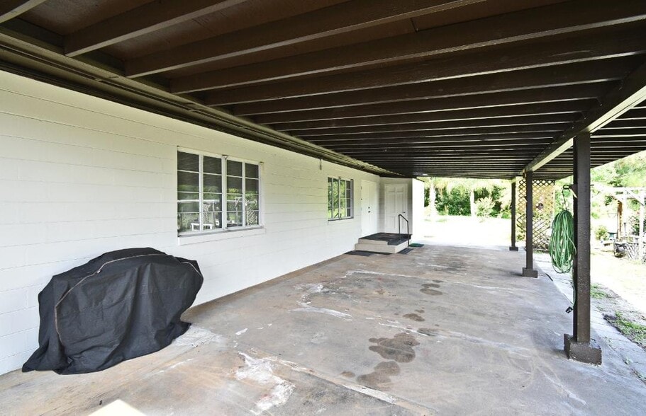 More Photos Of 1390 E Airport Blvd, Sanford General Retail For Sale