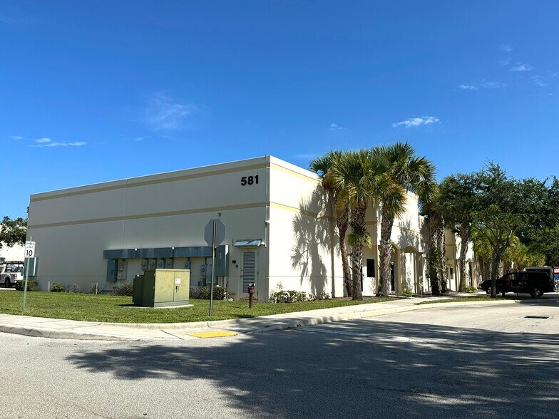 Primary Photo Of 581 105th Ave N, West Palm Beach Light Distribution For Lease