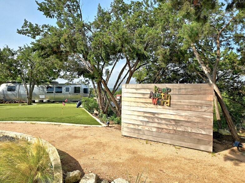 More Photos Of 610 Crystal Creek Dr, Austin Specialty For Sale