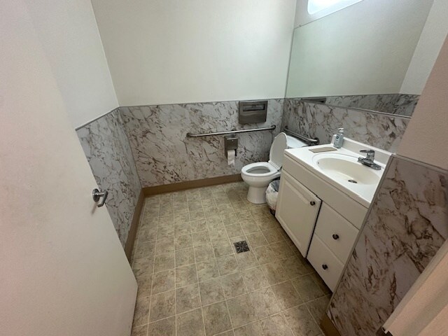 More Photos Of 1098 Melody Ln, Roseville Office For Lease