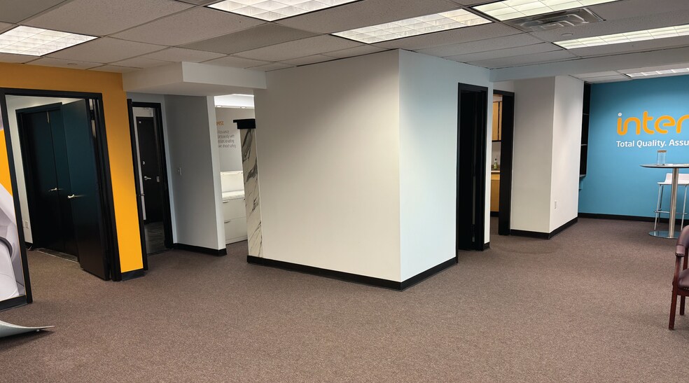 More Photos Of 30-56 Whitestone Expy, Flushing Office For Lease