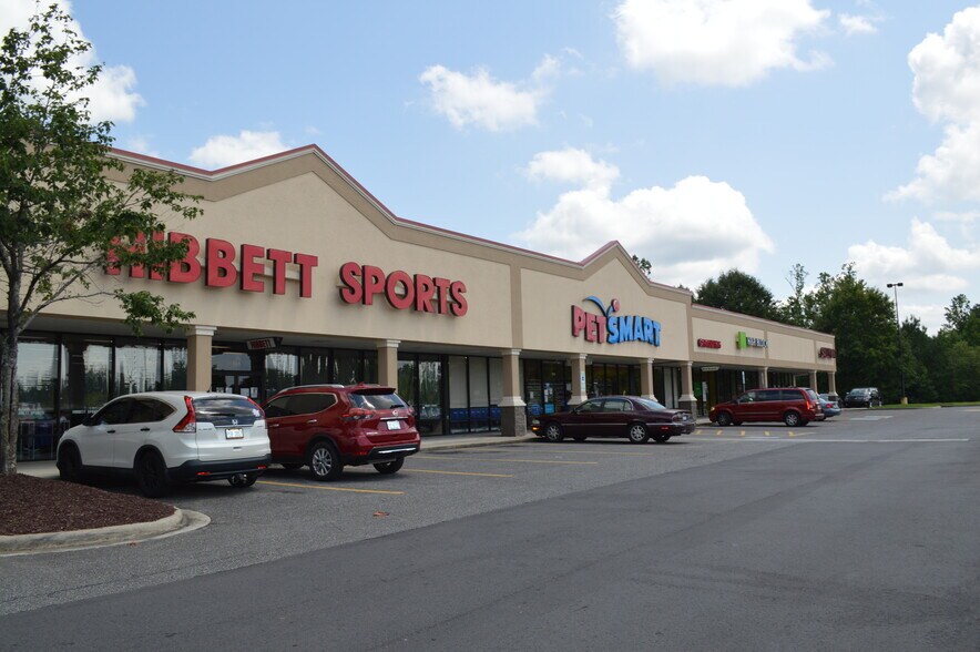 More Photos Of 705 E Dixon Blvd, Shelby Unknown For Lease