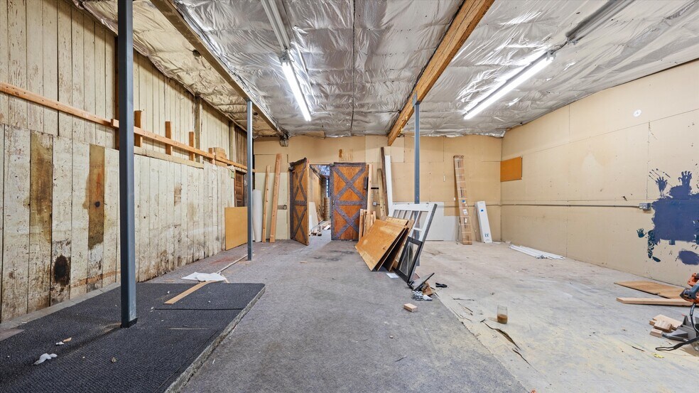 More Photos Of , Selah General Retail For Sale