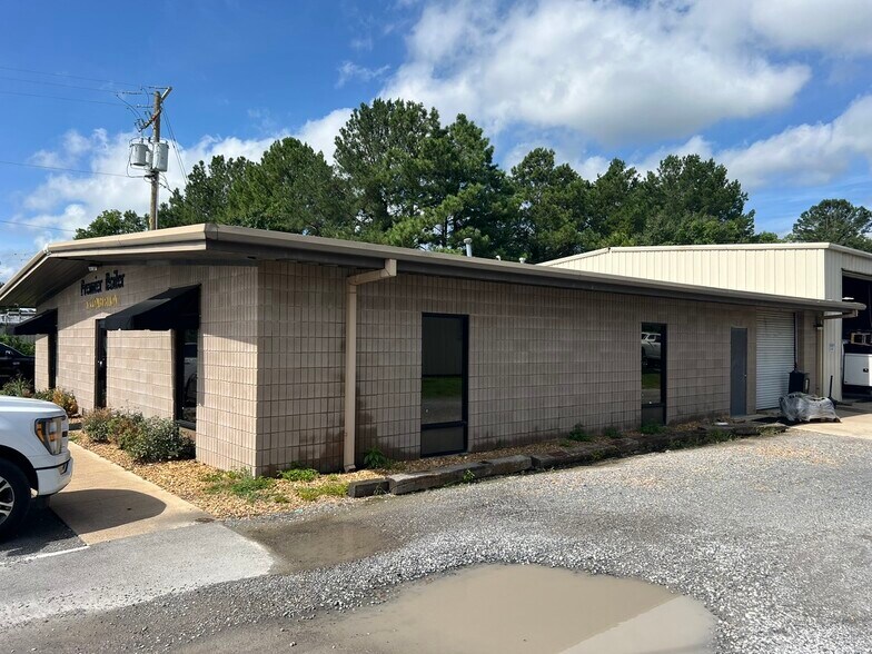 More Photos Of 808 Old Mill Rd, Ringgold Warehouse For Sale