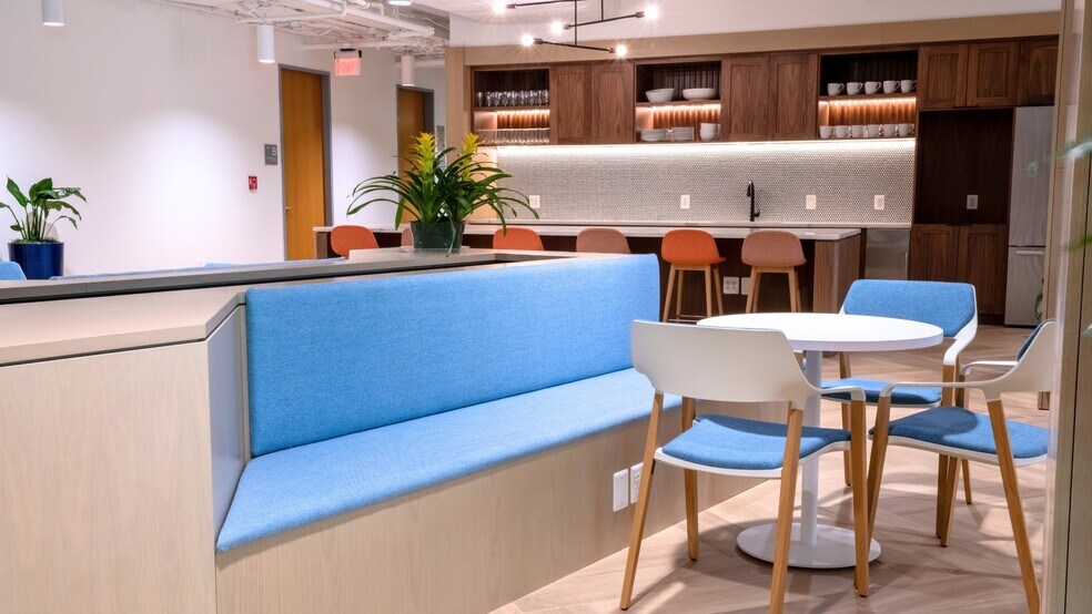 More Photos Of 1717 K St NW, Washington Coworking Space