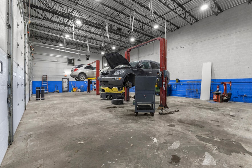 More Photos Of 14801-14835 Livernois Ave, Detroit Auto Repair For Sale