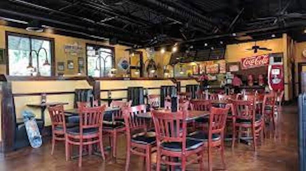 More Photos Of 2080 Lower Roswell Rd, Marietta Restaurant For Lease