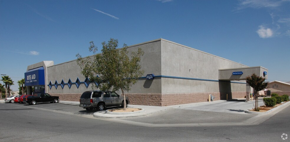 More Photos Of 17441 Main St, Hesperia Drugstore For Lease