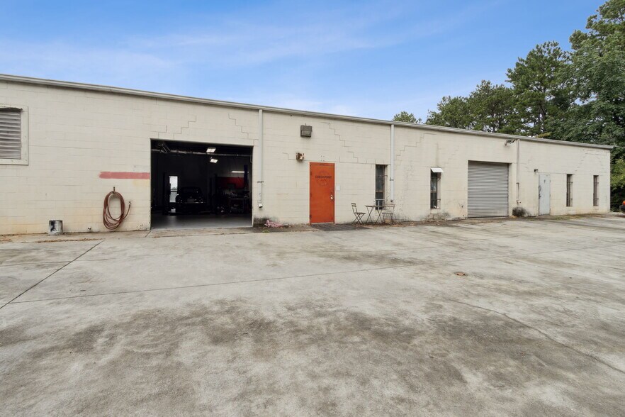 More Photos Of 1875 Airport Industrial Park Dr, Marietta Industrial For Sale