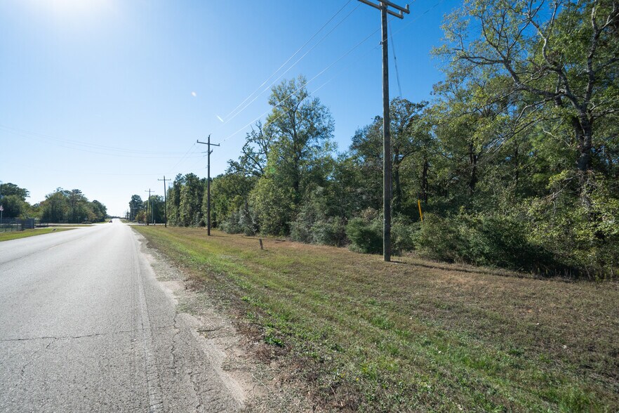 More Photos Of 10023 Airport Rd, Conroe Land For Sale