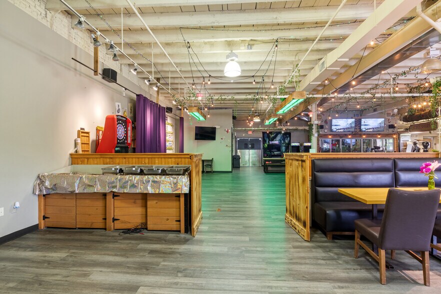 More Photos Of 7909 High School Rd, Elkins Park Restaurant For Sale