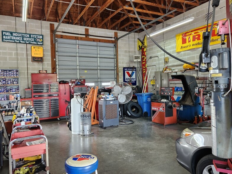 More Photos Of 8415 Cortez Blvd, Weeki Wachee Self Storage For Sale