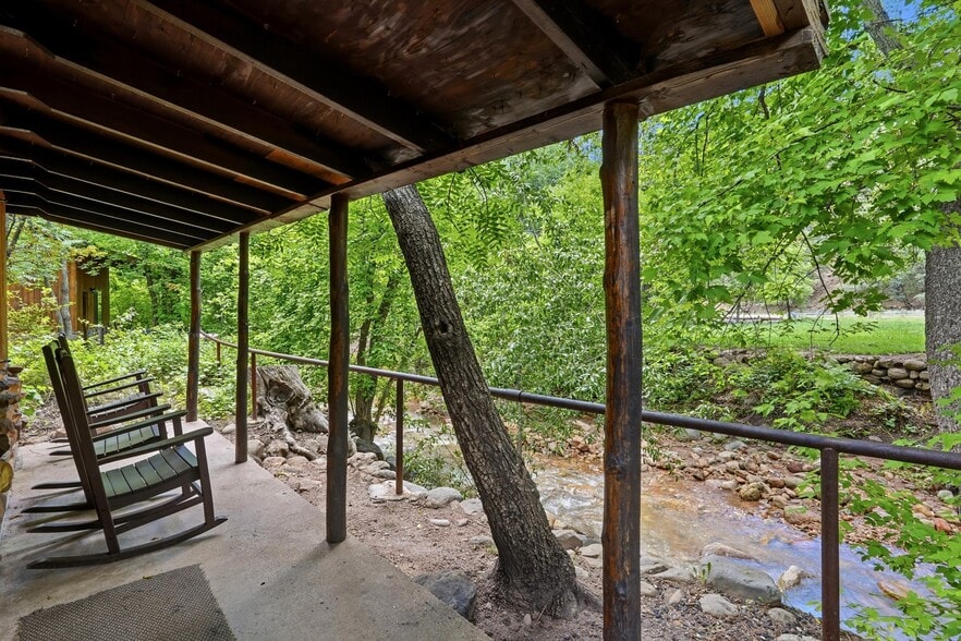 More Photos Of 1355 E Christopher Creek Loop, Payson Hotel For Sale