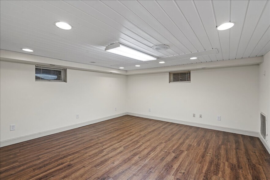 More Photos Of 492 W Main St, Forest City Freestanding For Sale