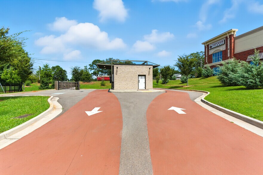 More Photos Of 4240 Hickory Flat Hwy, Canton Storefront For Sale