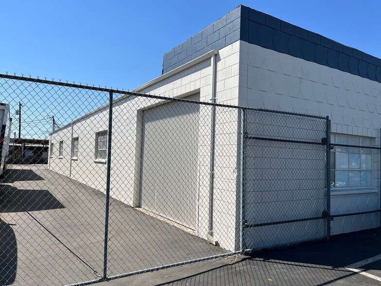 More Photos Of 1773 W Lincoln Ave, Anaheim Industrial For Sale