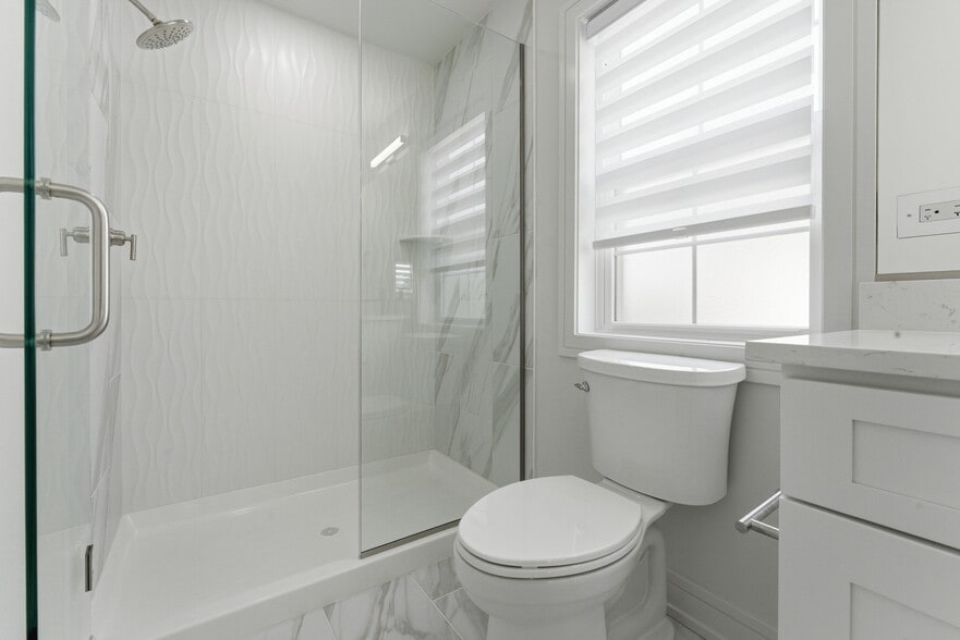 More Photos Of 214 N Walnut St, Bensenville Apartments For Sale