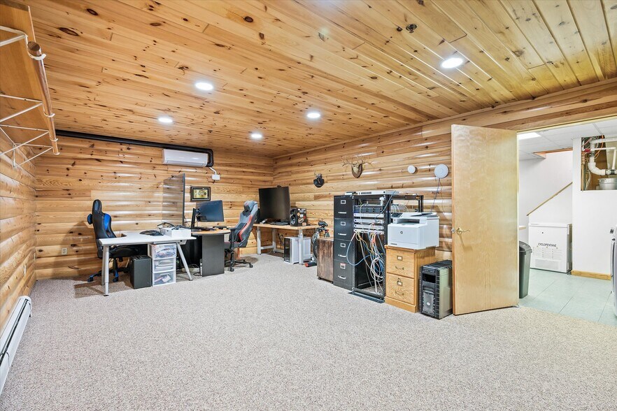 More Photos Of 341 US Route 1, Weston Hotel For Lease