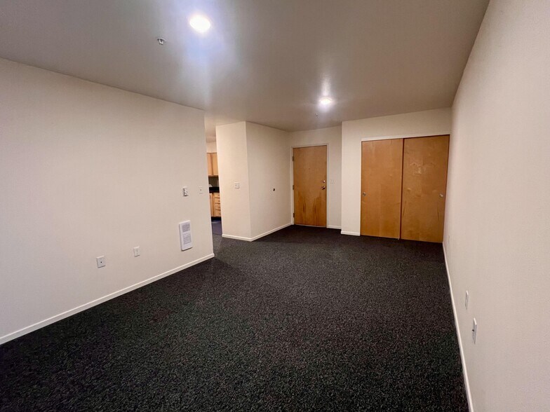 More Photos Of 621 Broadway St, Vancouver Apartments For Lease