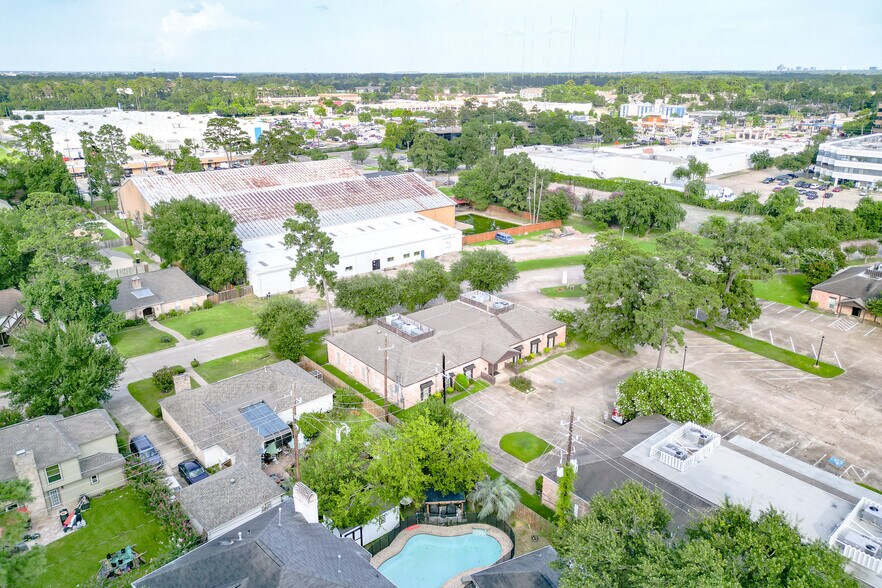 More Photos Of 14741 Pebble Bend Dr, Houston Loft Creative Space For Lease
