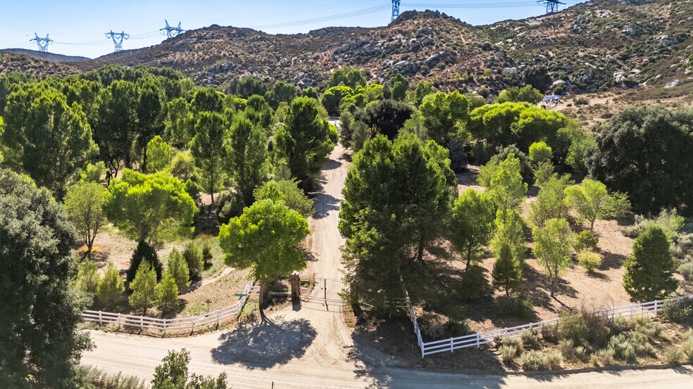 More Photos Of 33466 Sandy Creek Ln, Pine Valley Specialty For Sale