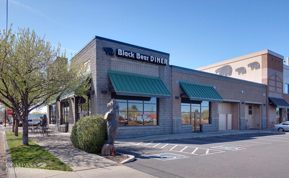 More Photos Of 340 NW 5th St, Redmond Restaurant For Lease