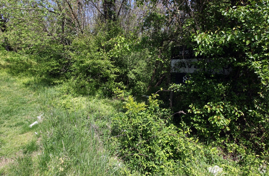 More Photos Of 649 South Regional Rd, Greensboro Land For Sale