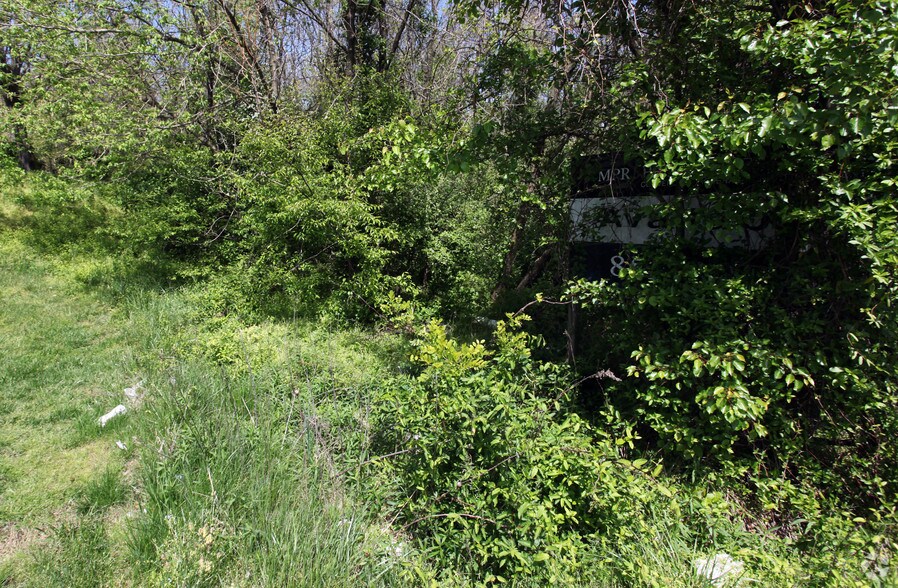 More Photos Of 649 South Regional Rd, Greensboro Land For Sale