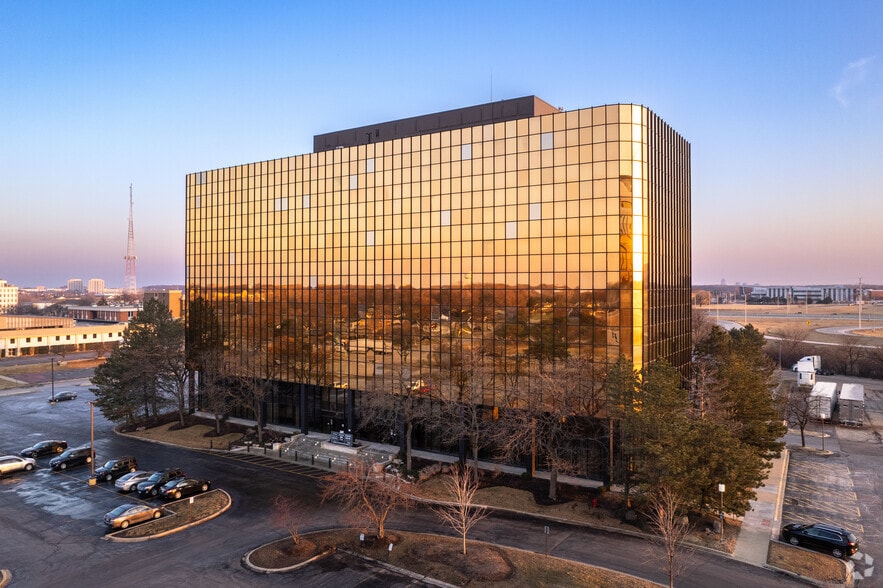 More Photos Of 3601 Algonquin Rd, Rolling Meadows Office For Lease