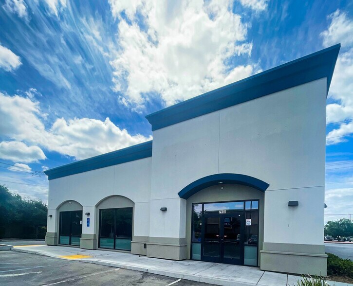 More Photos Of 2100 Panama Ln, Bakersfield Freestanding For Sale