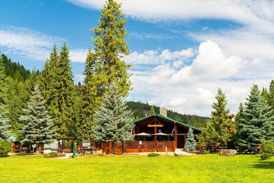 More Photos Of 7000 Graves Creek Rd, Lolo Bar For Sale