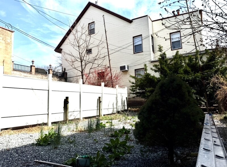 More Photos Of 872 Broadway, Bayonne Office For Sale