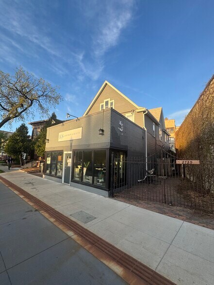 More Photos Of 2725-2729 Hennepin Ave, Minneapolis Storefront For Lease