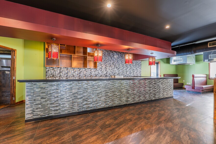 More Photos Of 29 E Pembroke Rd, Danbury Restaurant For Sale