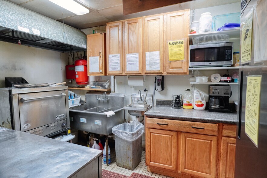 More Photos Of 3279 McClelland Ave, Erie Bowling Alley For Sale