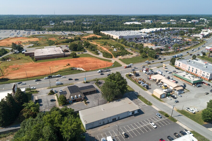 More Photos Of 709 Carnegie Pl, Greensboro Freestanding For Lease