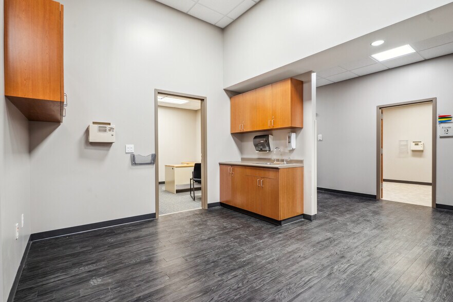 More Photos Of 1414 Main St, Keokuk Office For Lease