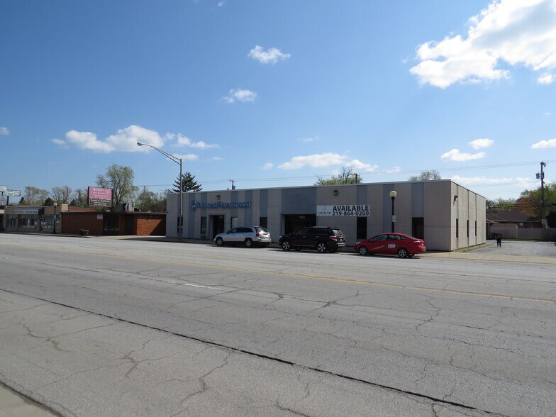 More Photos Of 7131-7139 Indianapolis Blvd, Hammond Office For Sale