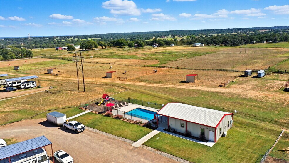 More Photos Of 351 My Ln, Millsap Trailer Camper Park For Sale