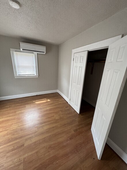 More Photos Of 305 Fife St, Thomasville Apartments For Sale